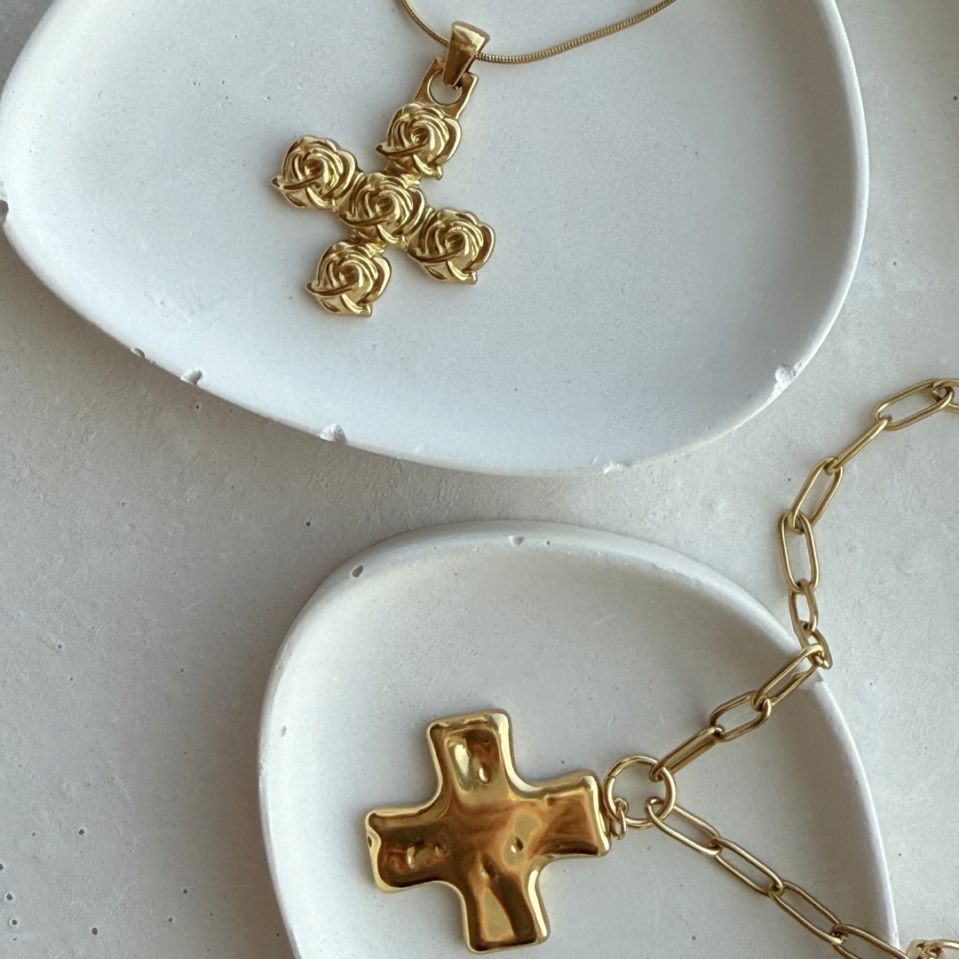 Devotionis Cross Necklace