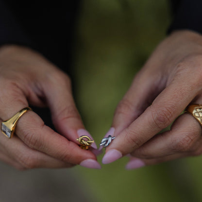 The Knot Earrings | Gold