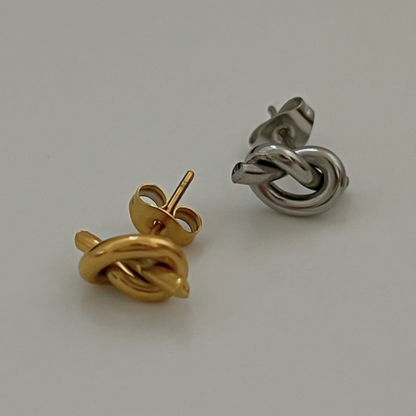 The Knot Earrings | Gold