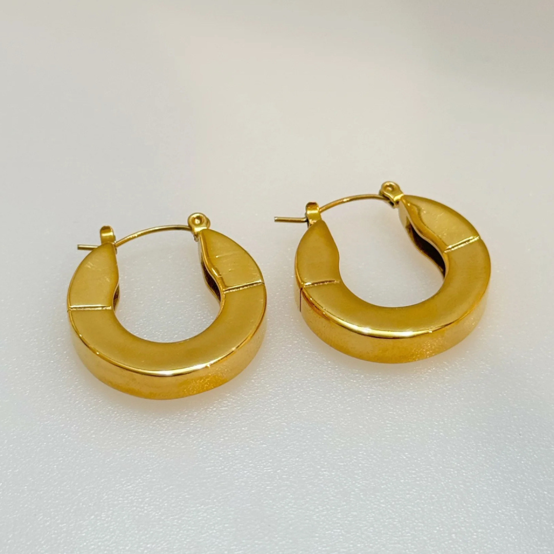 Olivia Small Hoops | Gold