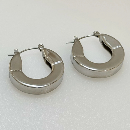 Olivia Small Hoops | Silver