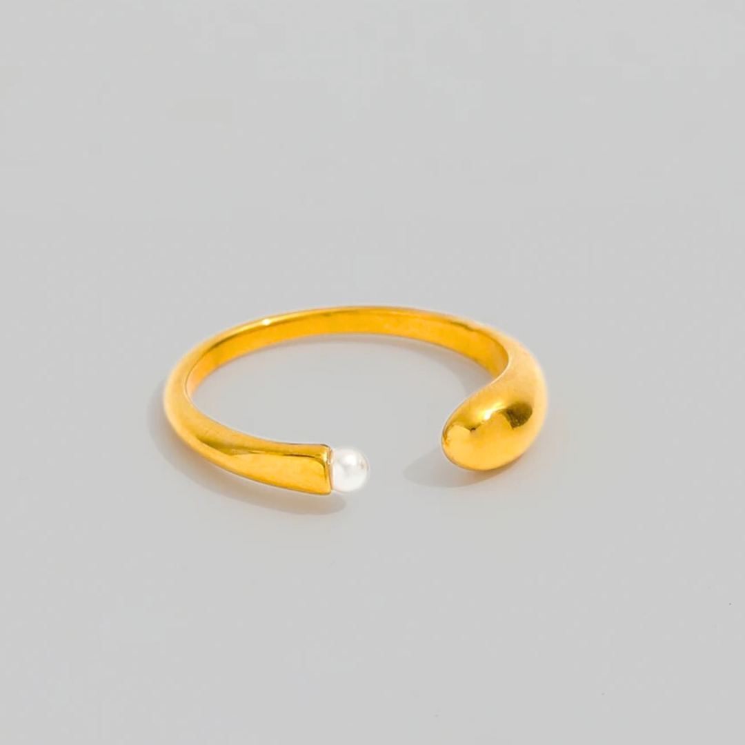 Namir Dainty Pearl Ring (size 8)