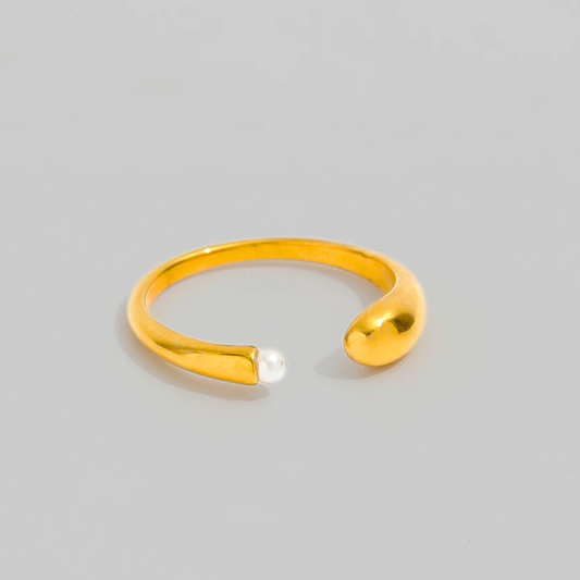 Namir Dainty Pearl Ring (size 8)