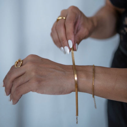 Bora Scalloped Bracelet