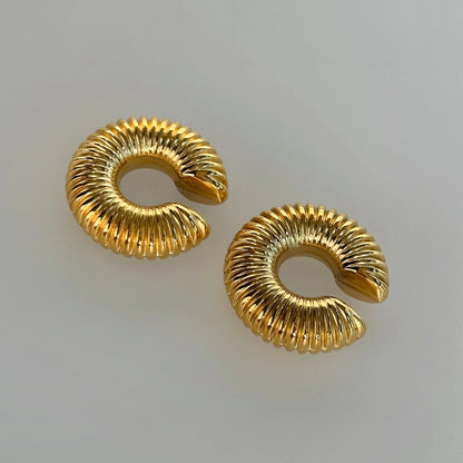 Su Statement Ear Cuff | Gold