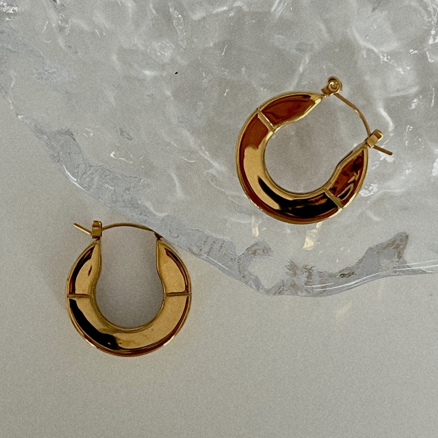 Olivia Small Hoops | Gold