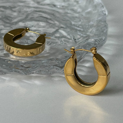 Olivia Small Hoops | Gold