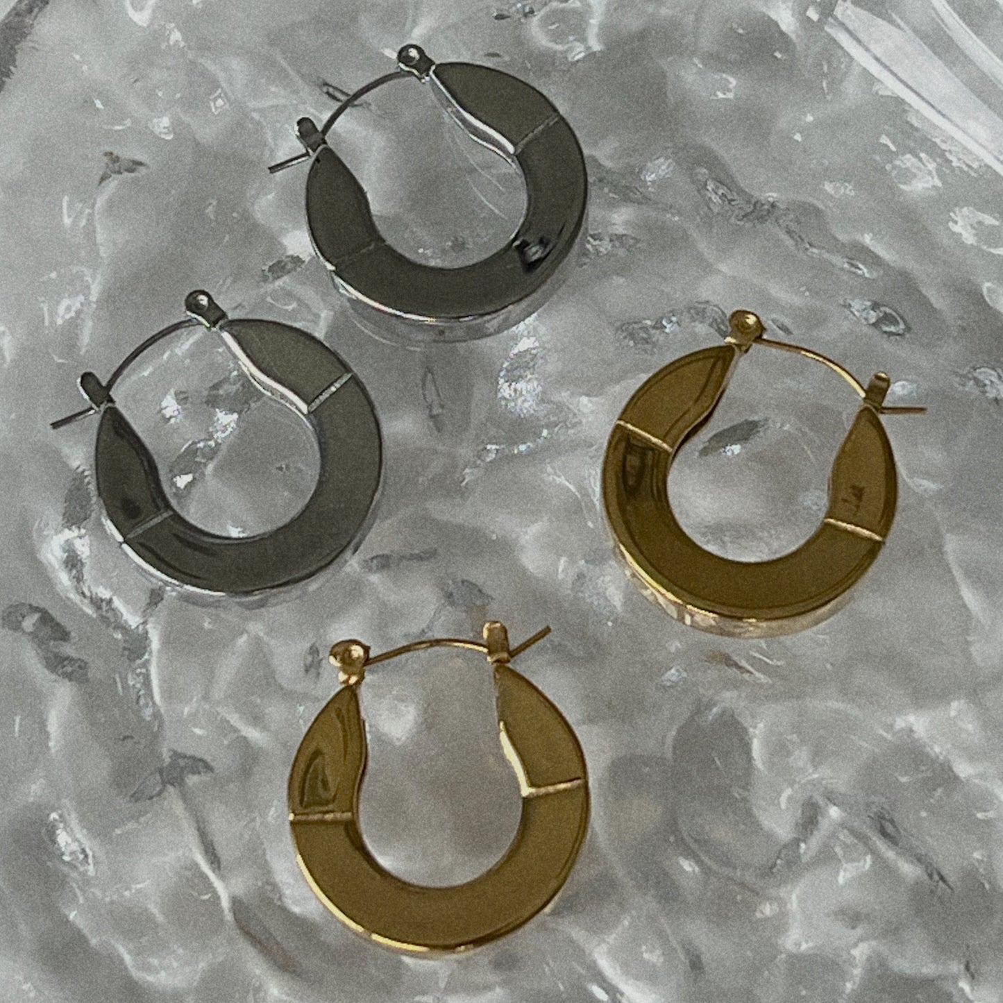 Olivia Small Hoops | Gold