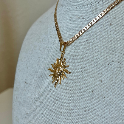 Lā Sun Pendant Necklace